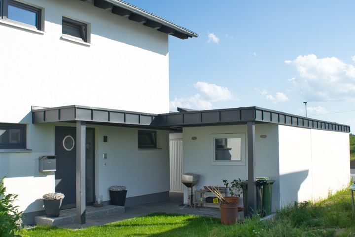 Moderne Garagenüberdachung